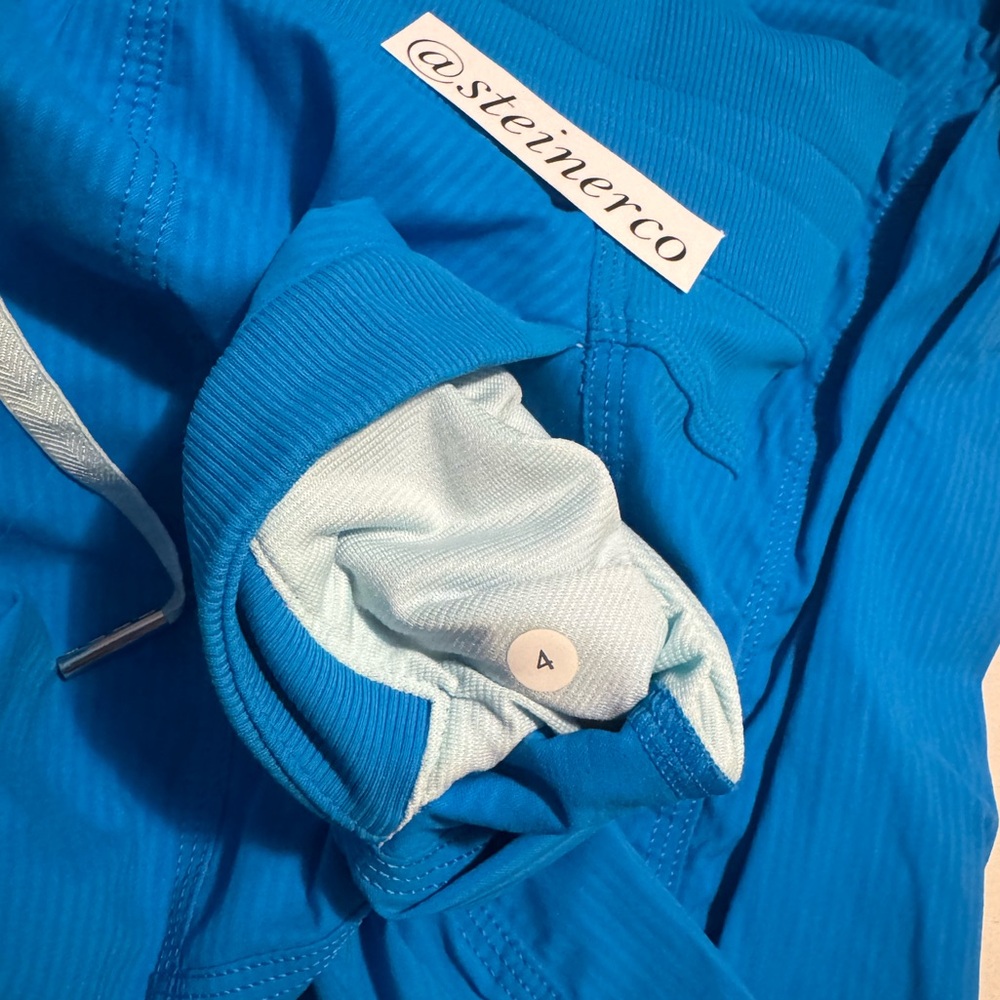 RARE Lululemon Studio Pant II *No Liner
Beach Blanket Blue unlined unicorn - Picture 10 of 14